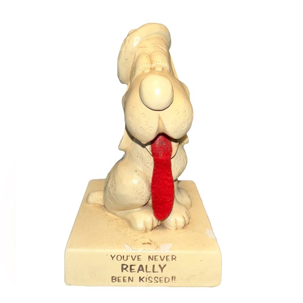 Decor  Decor - Dog with Red Tie